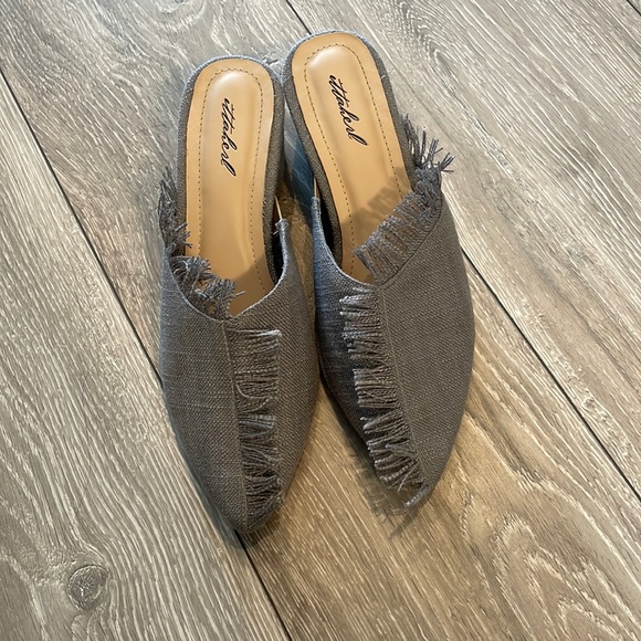 ITTAHERL Dresden Block Heel Mule - Picture 3 of 5